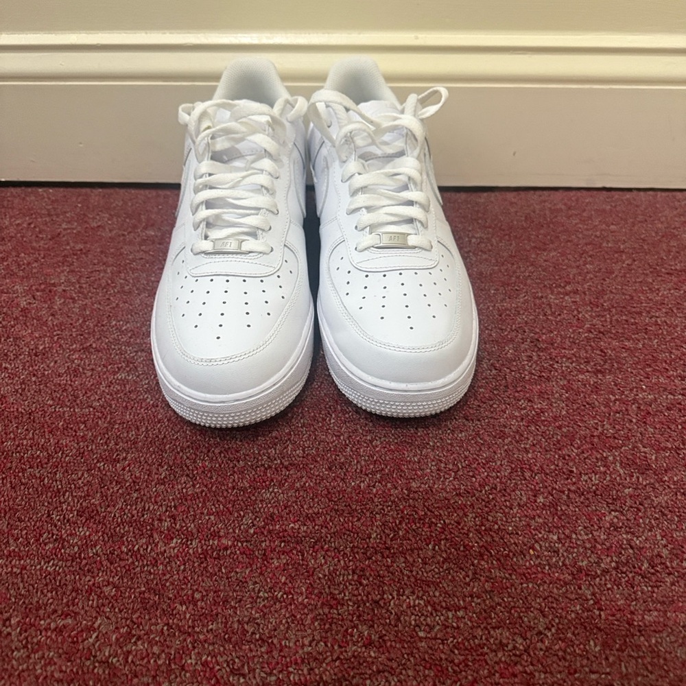 Nike White Men's Sneakers